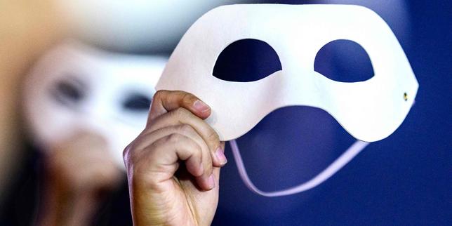 Le Parlement européen interdit les images pornographiques générées par IA, après les polémiques contre Grok