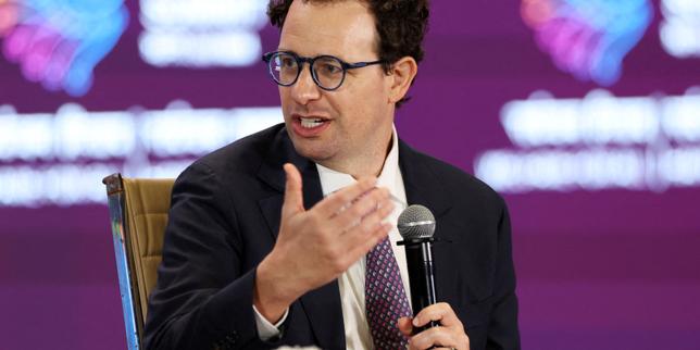 IA : Anthropic vs OpenAI, Quel Impact pour Votre Stratégie Digitale au Maroc ?