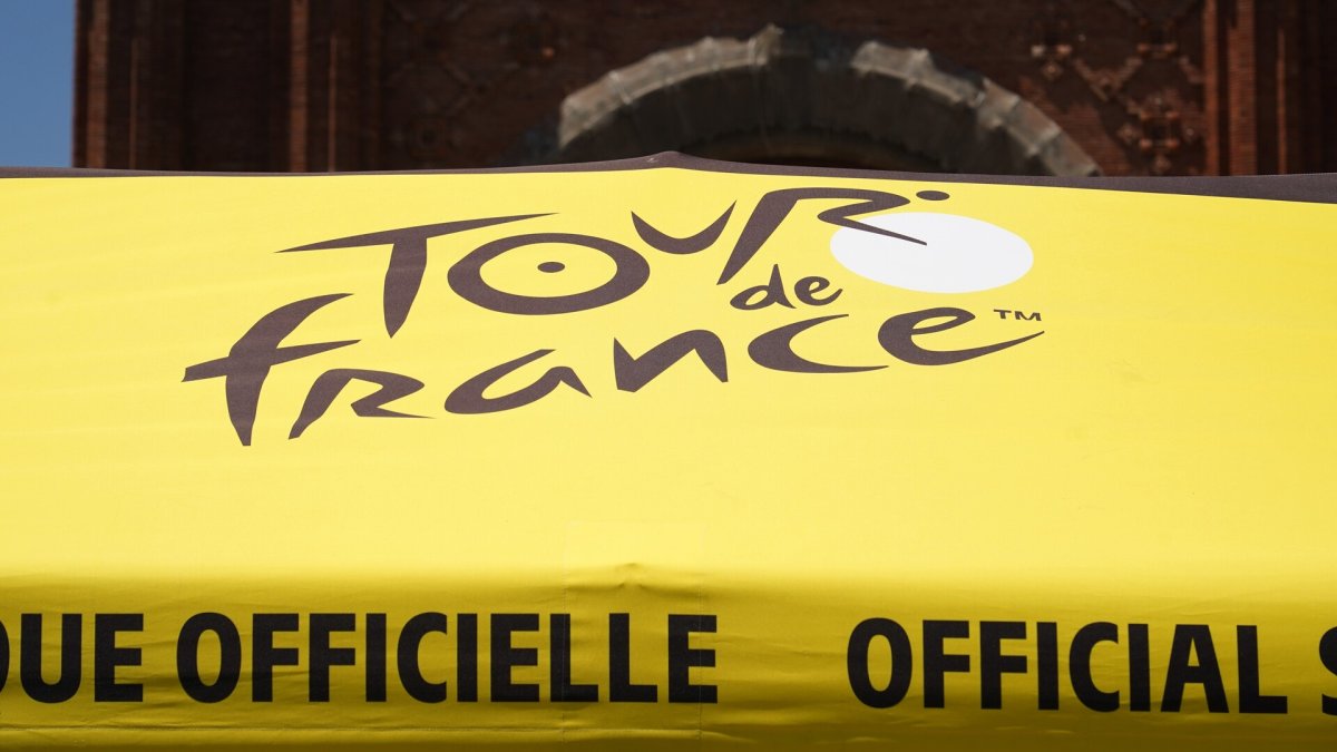 Le Tour de France usurpé, avec des arnaques à répétition : 63 fausses boutiques en ligne viennent d'être repérées