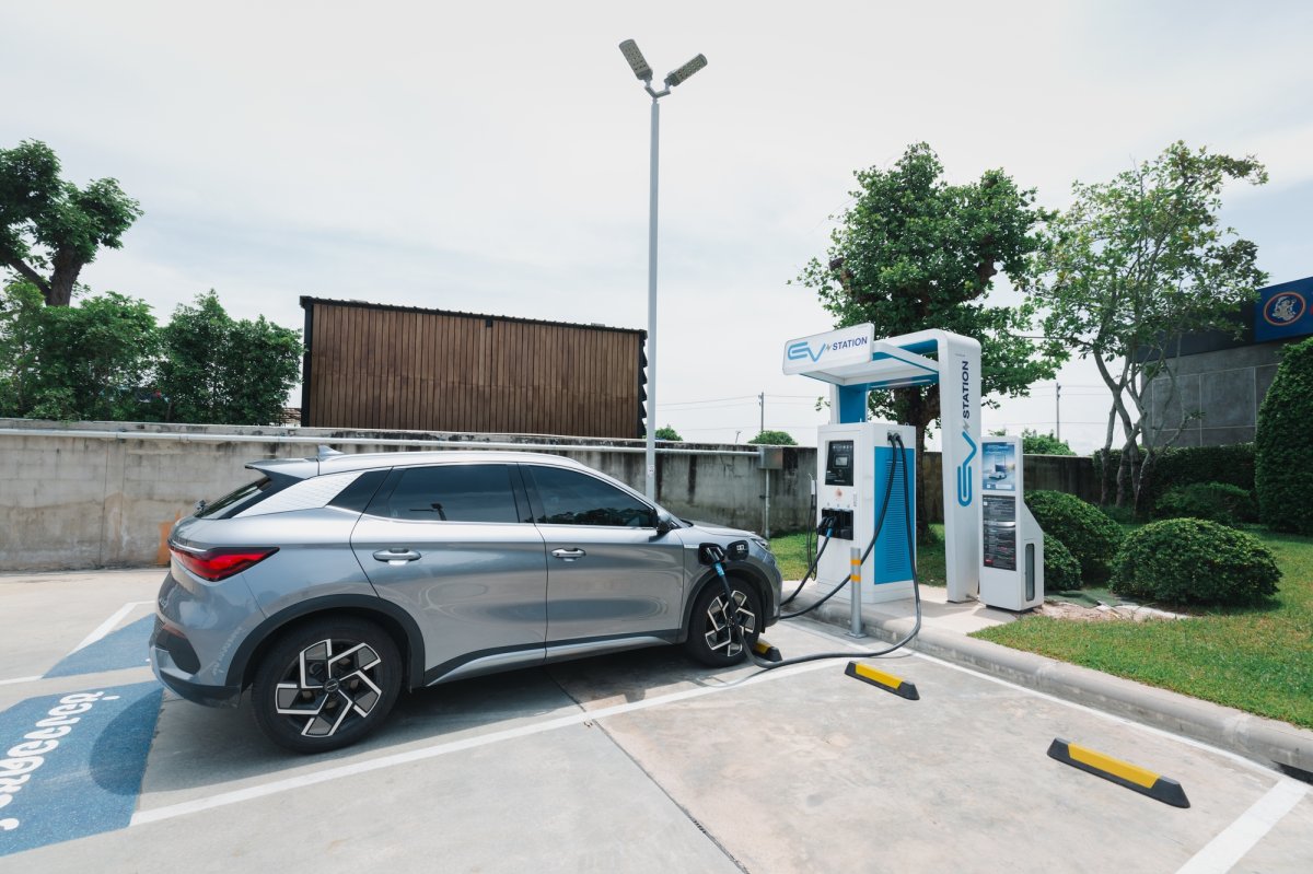 Flotte électrique UE : leçons marketing digital pour le Maroc