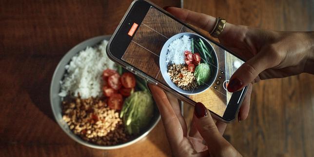« Les influenceurs alimentaires font aussi la promotion d’un mode de vie, de valeurs et de normes sociales »