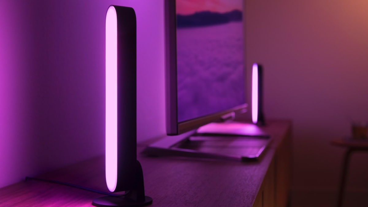 Les jours raccourcissent et Fnac lutte contre la baisse de luminosité avec ce pack de 4 barres Hue Play à -35%