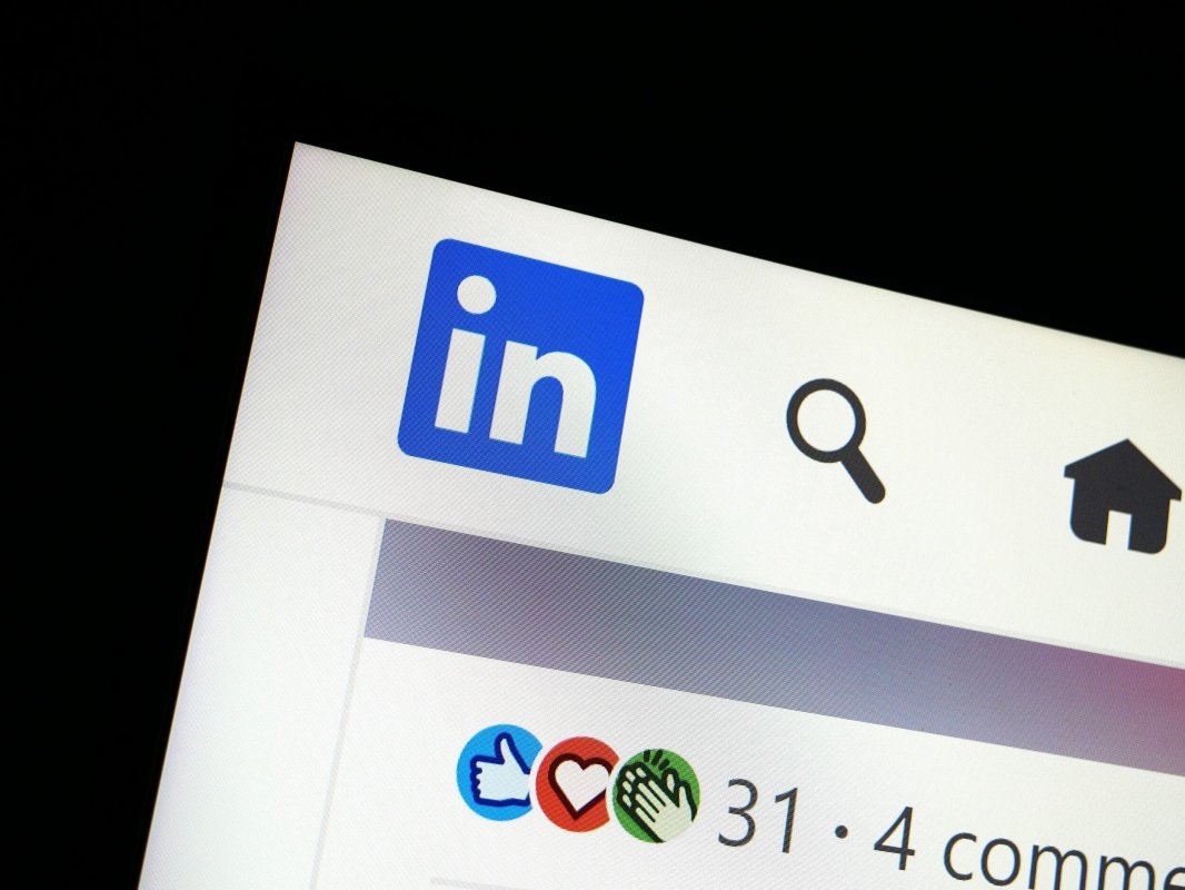 LinkedIn gagne une première bataille contre les contenus générés par IA