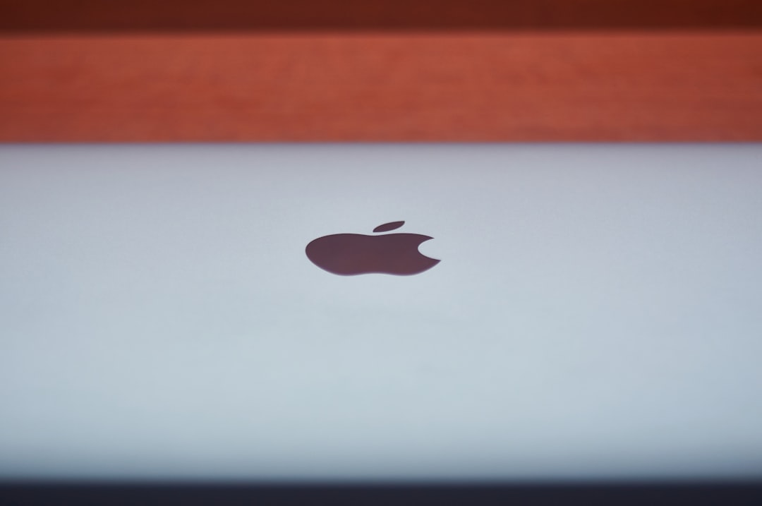 Plongée dans l'univers de l'Apple Lisa : Une interface graphique avant-gardiste revit sur le web