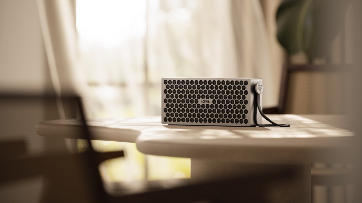 Loewe Neo : une enceinte nomade haut de gamme rétro-éclairée et design