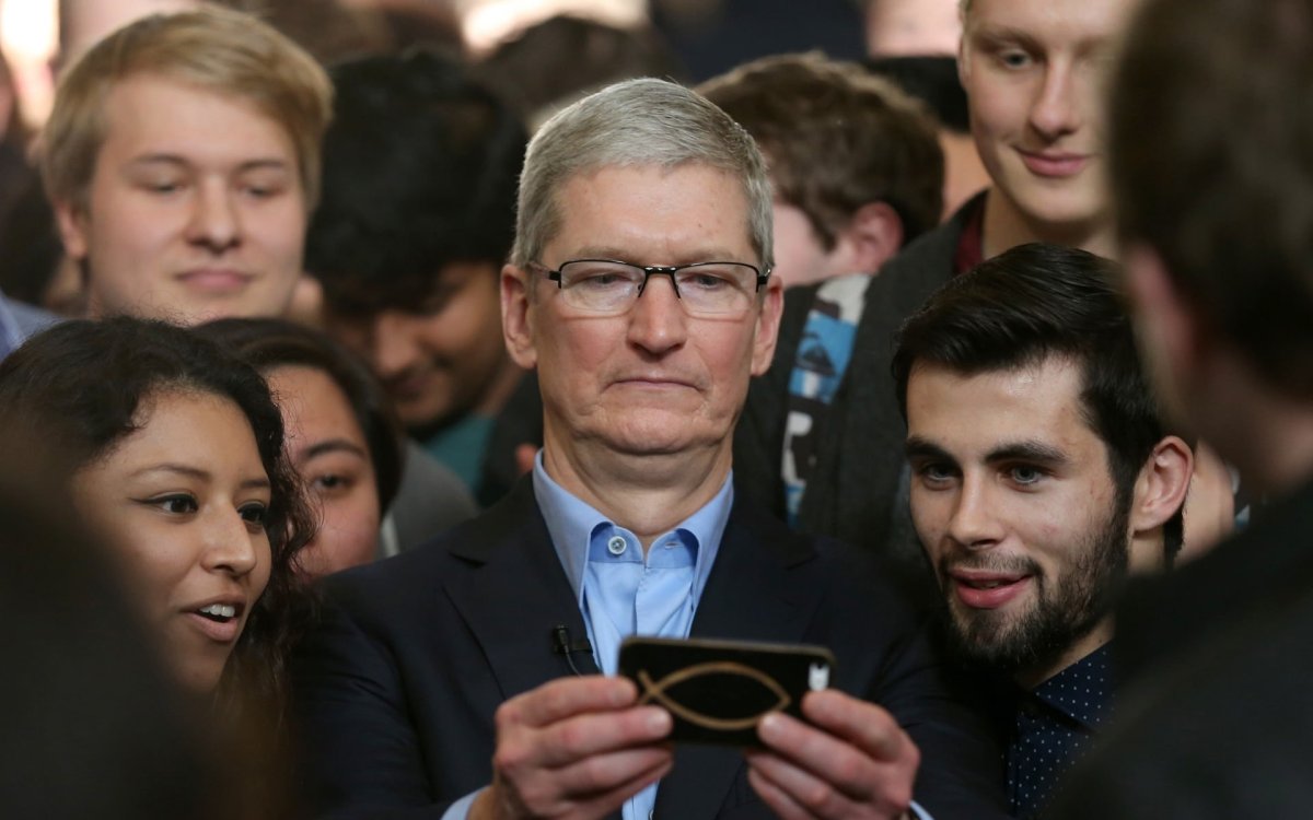 "Ma première vraie grosse erreur" : Tim Cook fait son mea culpa avant de quitter Apple