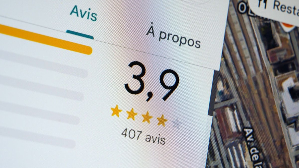 Mécontent, un client laisse un avis Google négatif sur une entreprise de bornes de recharge et gagne son procès