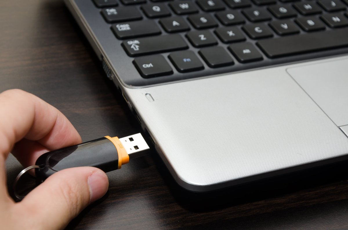 CryptoBandits : le ver USB qui menace vos paiements crypto