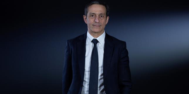 Mort de Jean Pormanove : « La loi ne demande à l’Arcom ni d’apprécier la légalité des contenus mis en ligne par des particuliers, ni d’en solliciter le retrait », rappelle son président, Martin Ajdari