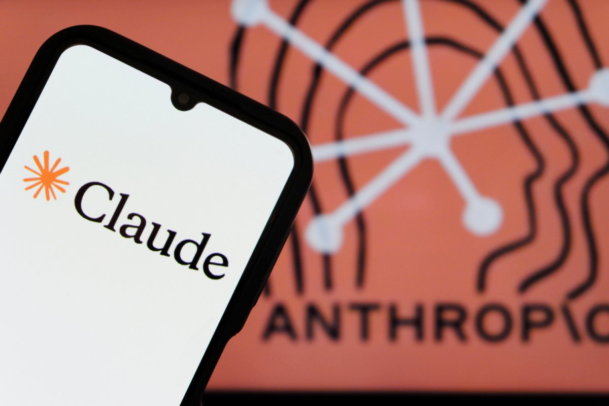 OpenAI ouvre ses IA à l'armée américaine, ses utilisateurs se ruent sur Claude