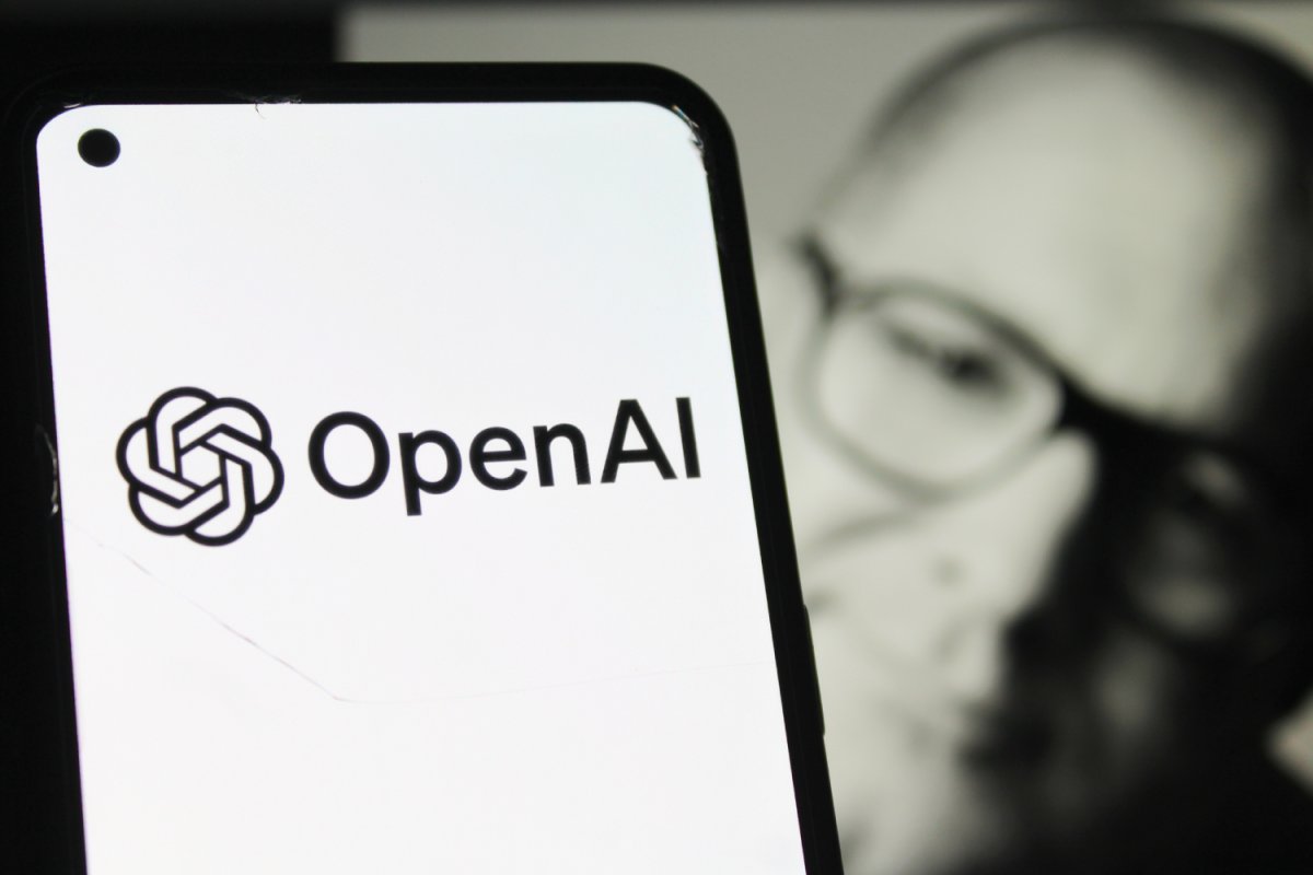 OpenAI vs Apple : Stratégie Digitale et Innovation pour Votre Entreprise