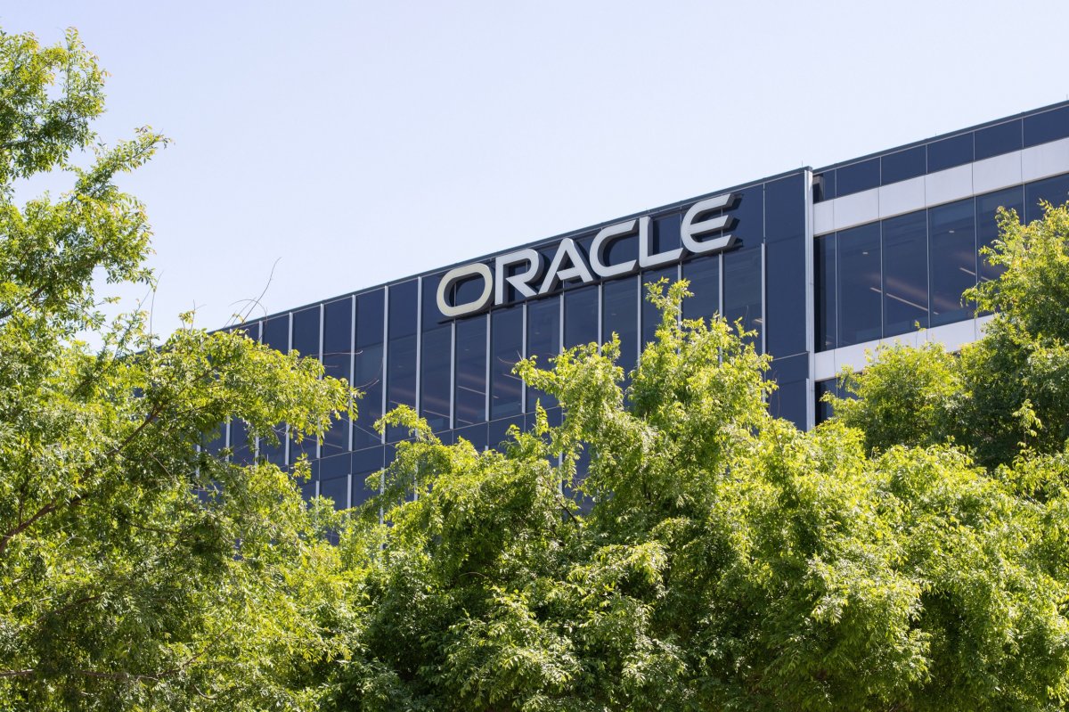 Oracle licencie malgré ses profits : Leçon pour votre stratégie digitale