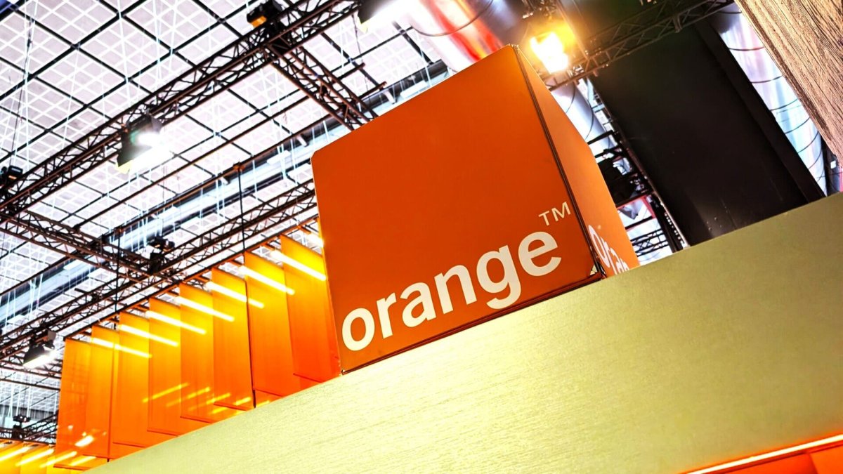 Orange et les télécoms européens s'allient contre Starlink dans la course au satellite, la grande riposte
