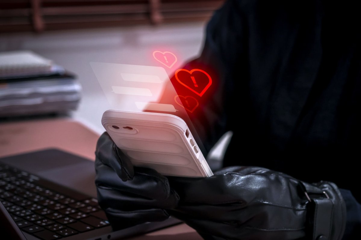 Pendant deux ans, elle pensait avoir un petit ami : c'était une arnaque à 70 000 euros