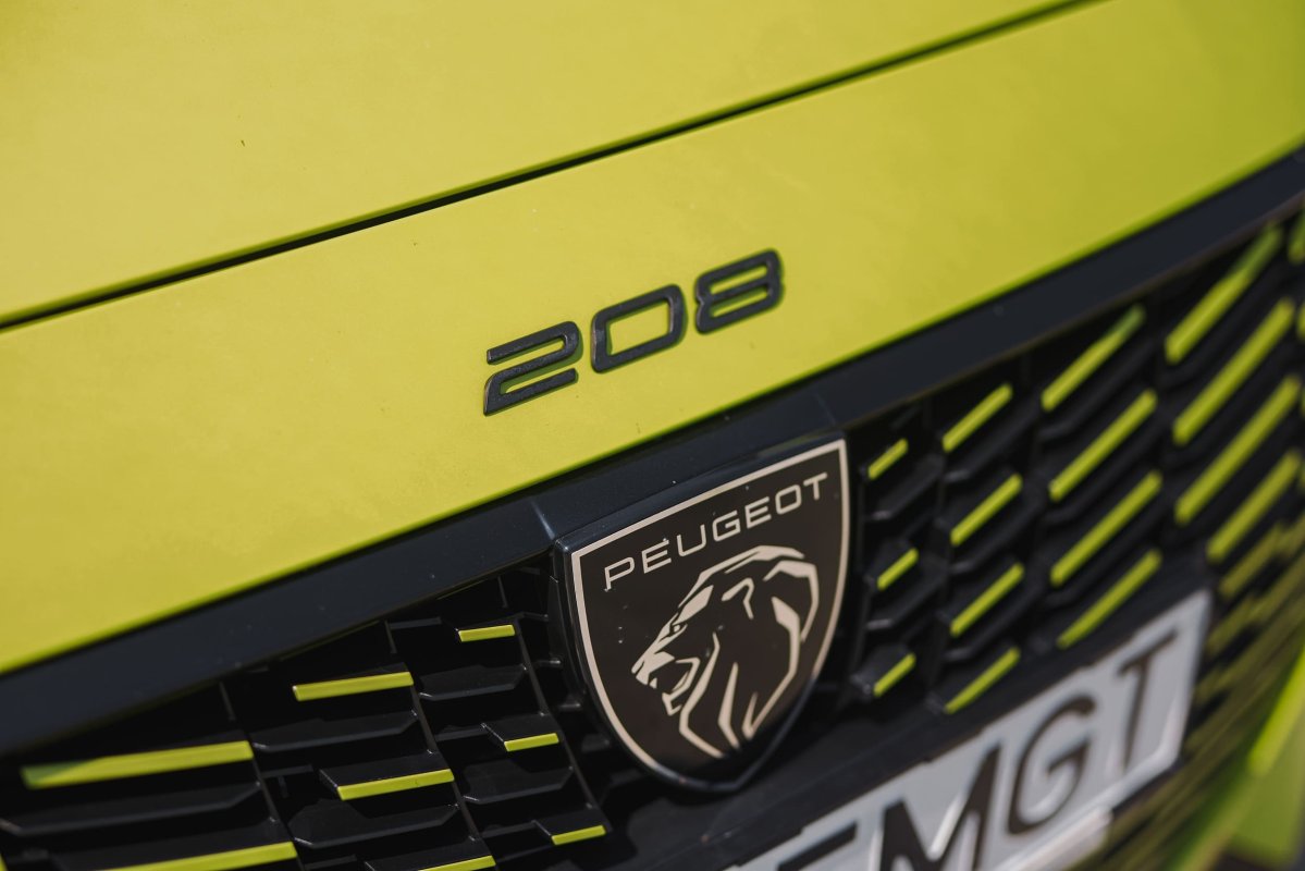 Moteur chinois : l’impact SEO de la Peugeot e-208 2027