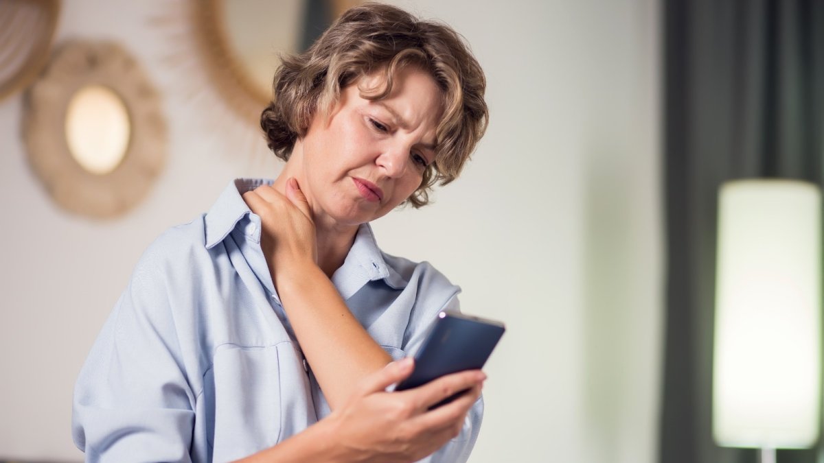 “Phone body” : quand la technologie transforme votre corps sans que vous le remarquiez