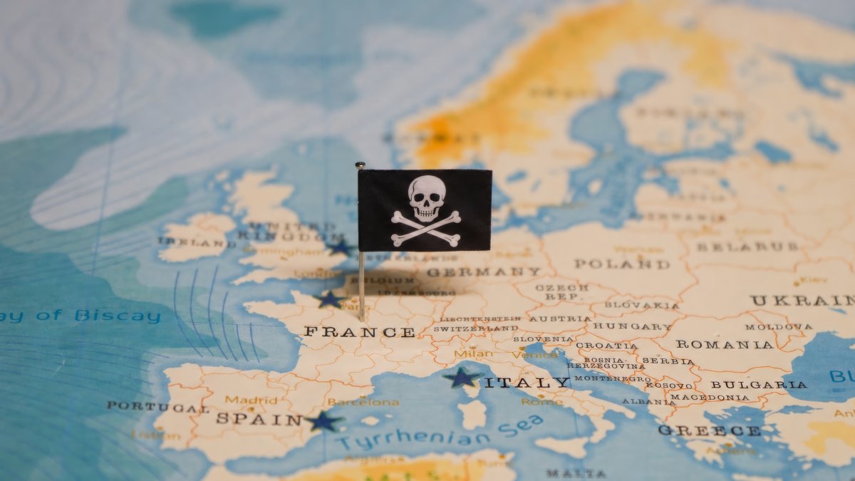Piratage sportif : Canal+ voulait faire payer Cloudflare 1,55 million d’euros par jour, la justice refuse