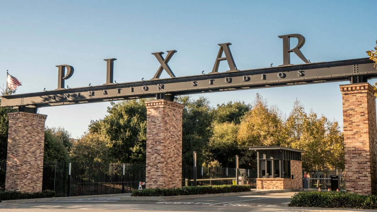 Pixar licencie malgré le succès : quelle stratégie digitale pour votre entreprise ?
