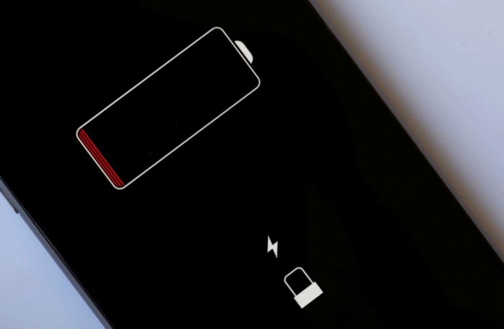 Pourquoi la nouvelle mise à jour iOS 26 vide la batterie des iPhone si vite