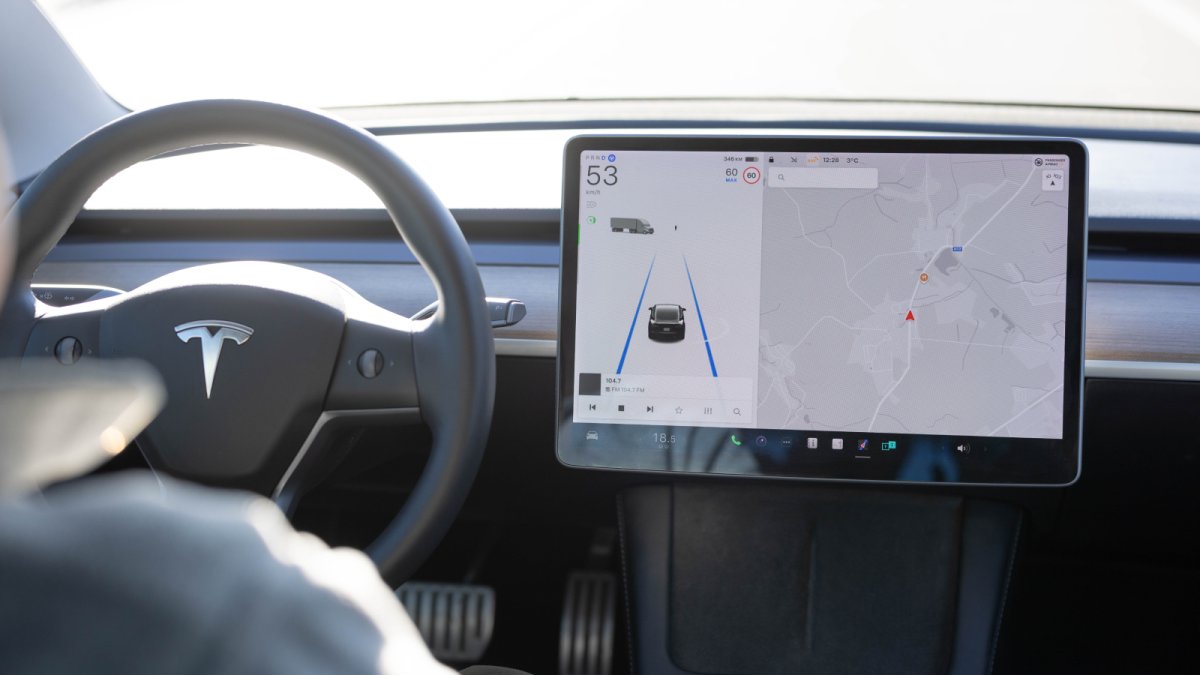 Régulateurs européens vs Tesla : leçons pour votre stratégie digitale