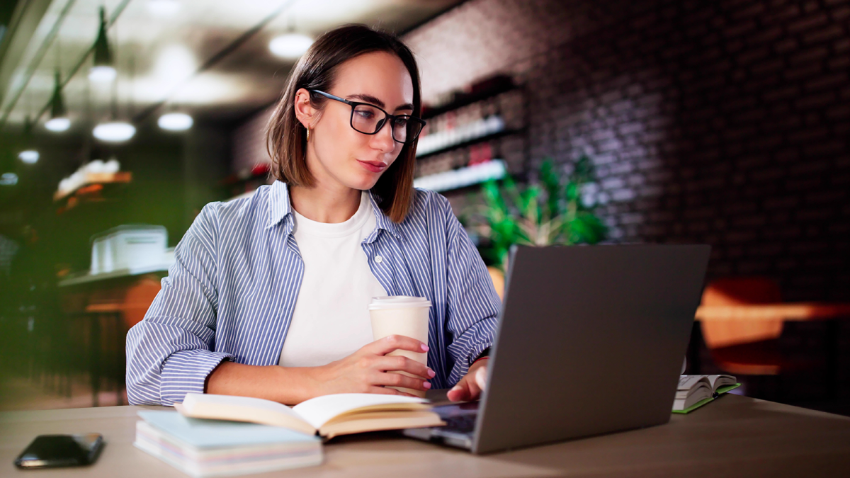 Quelle plateforme choisir pour suivre une formation en ligne reconnue en France ?