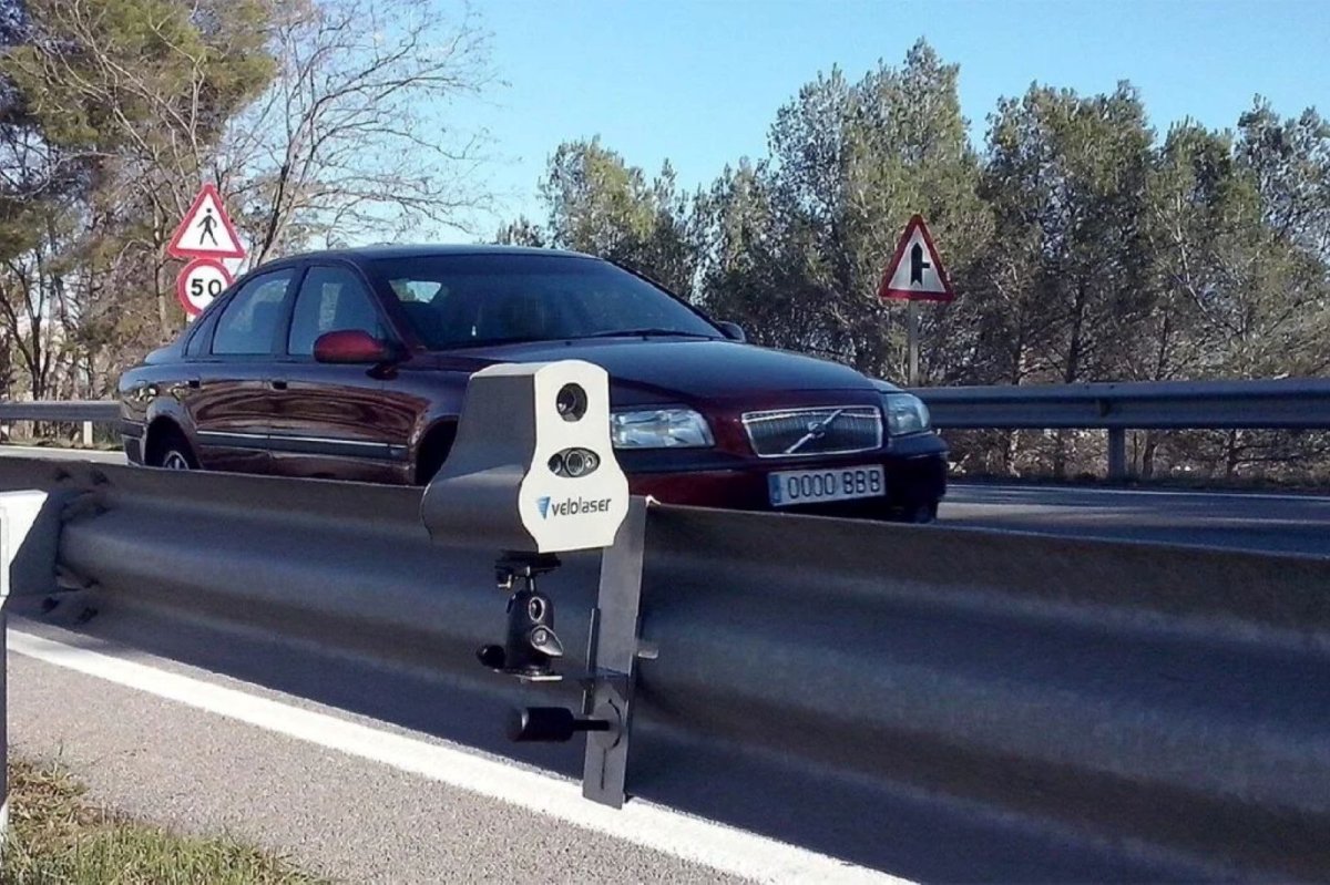 Radars espagnols : pourquoi Waze est inefficace et leçon digitale