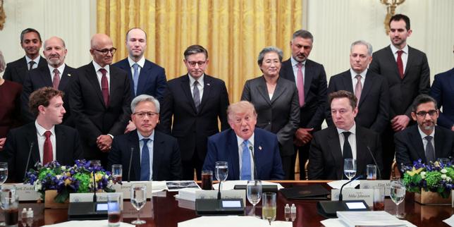 Refusant de brider l’intelligence artificielle, Donald Trump met en scène l’autorégulation de ses acteurs