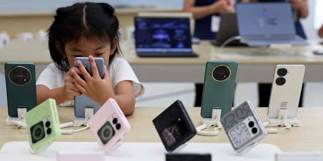 Régulation des réseaux sociaux pour les mineurs : les nombreuses failles du modèle chinois