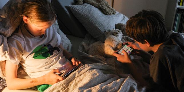 Réseaux sociaux ados : le défi digital des parents