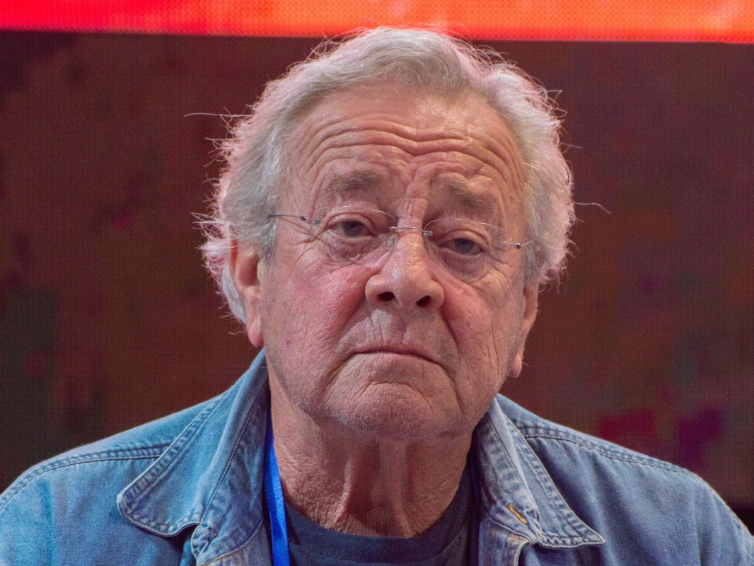 Richard Darbois et d'autres légendes du doublage français assignent deux plateformes d'IA en justice