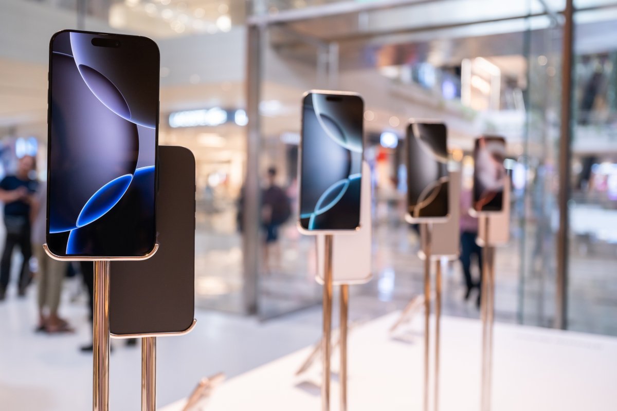 Sans surprise, le marché du smartphone dégringole (et ce n'est pas près de s'arranger)