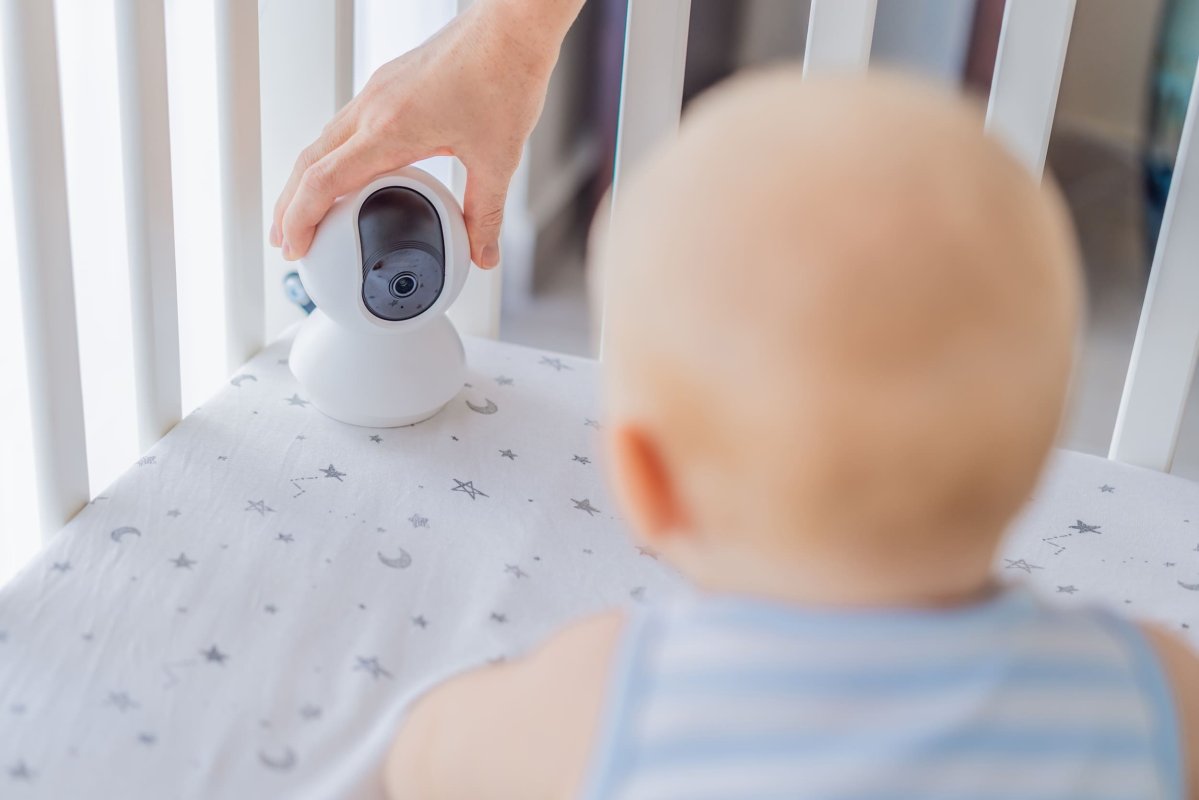 Scandale de babyphones vidéo : un chercheur français découvre plus d'un million d'appareils totalement exposés