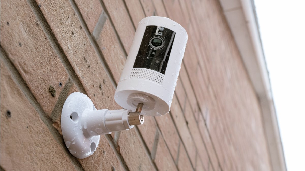 Sécurité Maison Connectée : Guide Expert pour Entreprises
