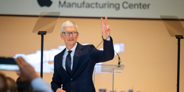 Succession de Tim Cook à la tête d’Apple : « Le défi majeur de John Ternus reste l’intelligence artificielle »