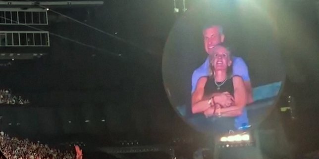 Un scandale au concert de Coldplay pousse le PDG d'une entreprise à la démission