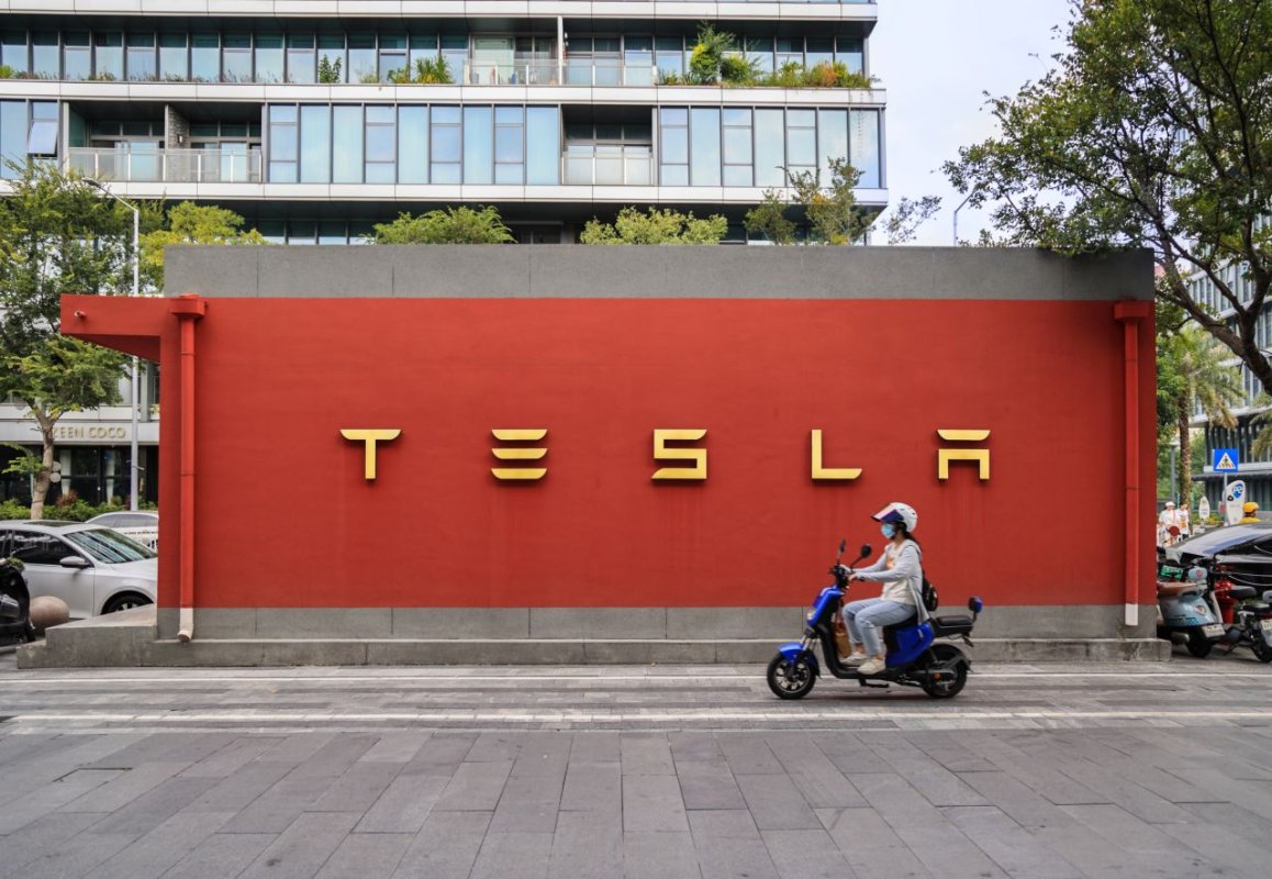 Stratégie Digitale : Comment Tesla Inspire les Entreprises Marocaines