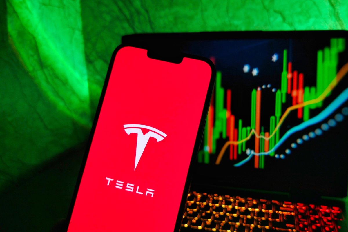 Dojo3 de Tesla : Leçon d'Innovation Digitale pour les Entreprises Marocaines