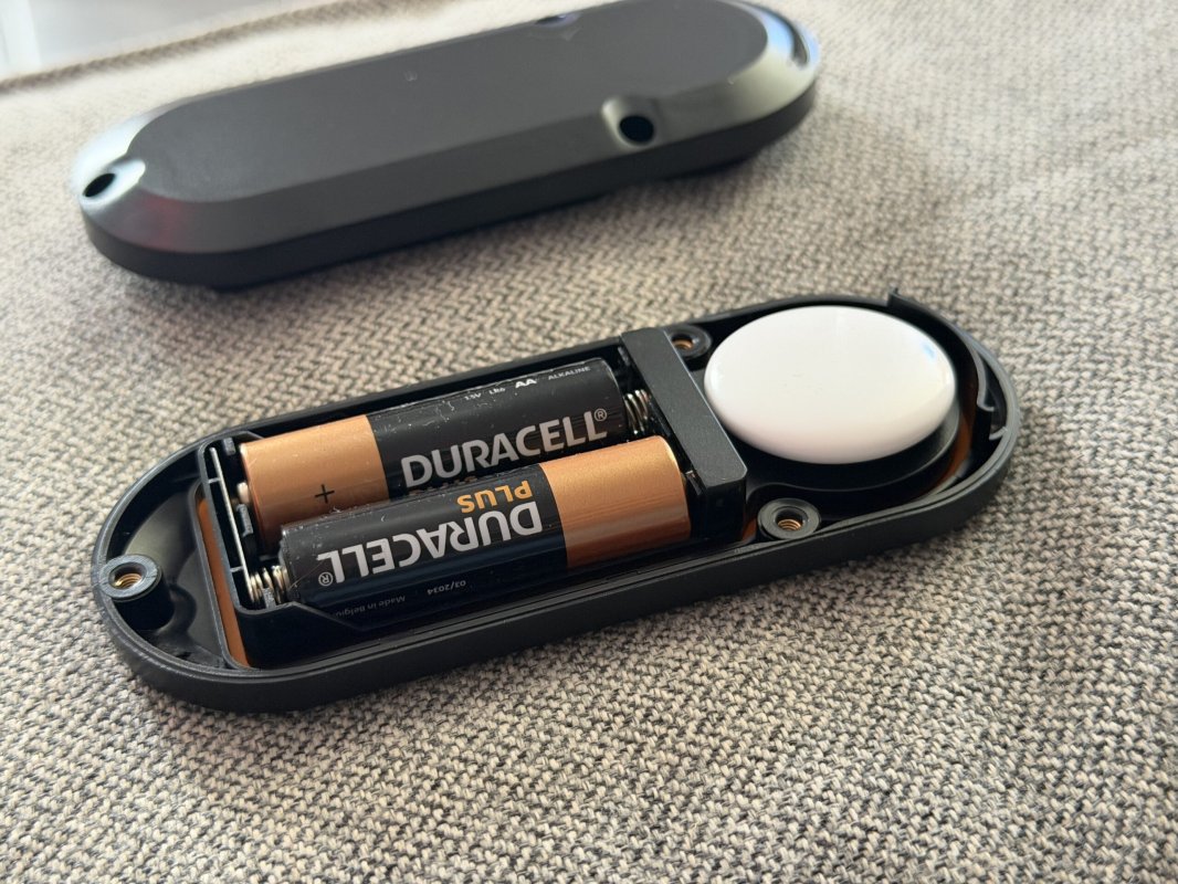 Test de cet accessoire qui va étendre l’autonomie de vos AirTags jusqu’à 10 ans !