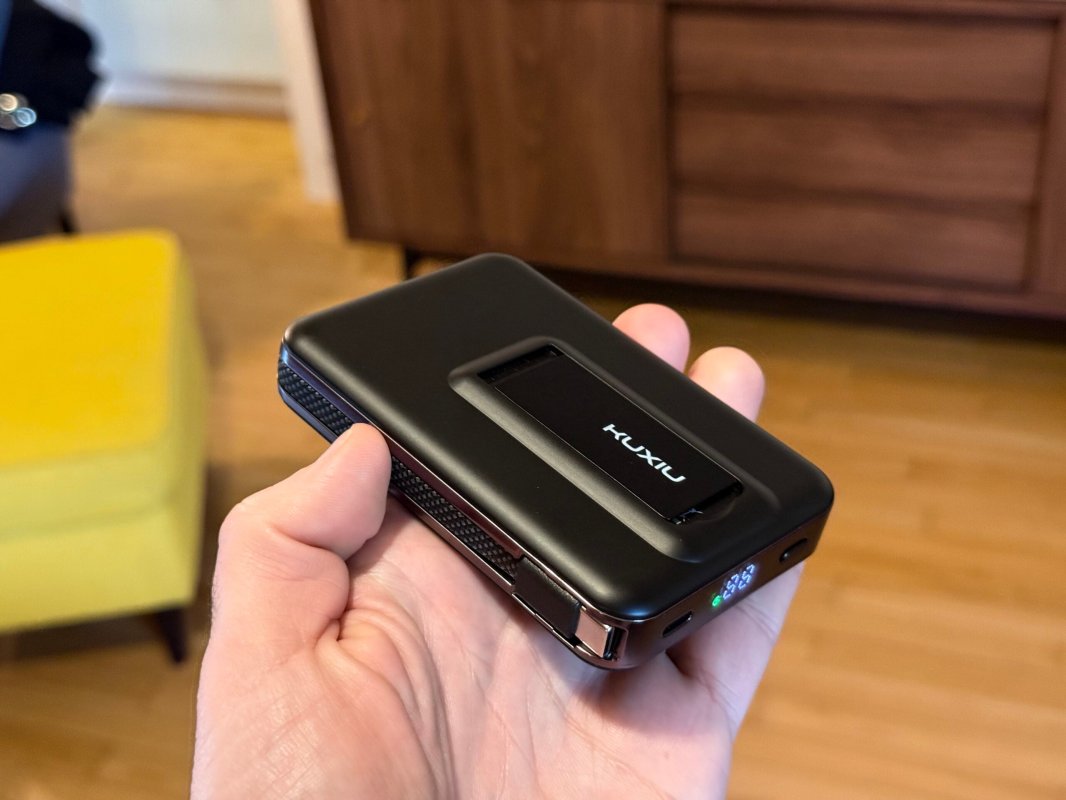 Test de la KUXIU S3 : La batterie externe à l’état solide ultime