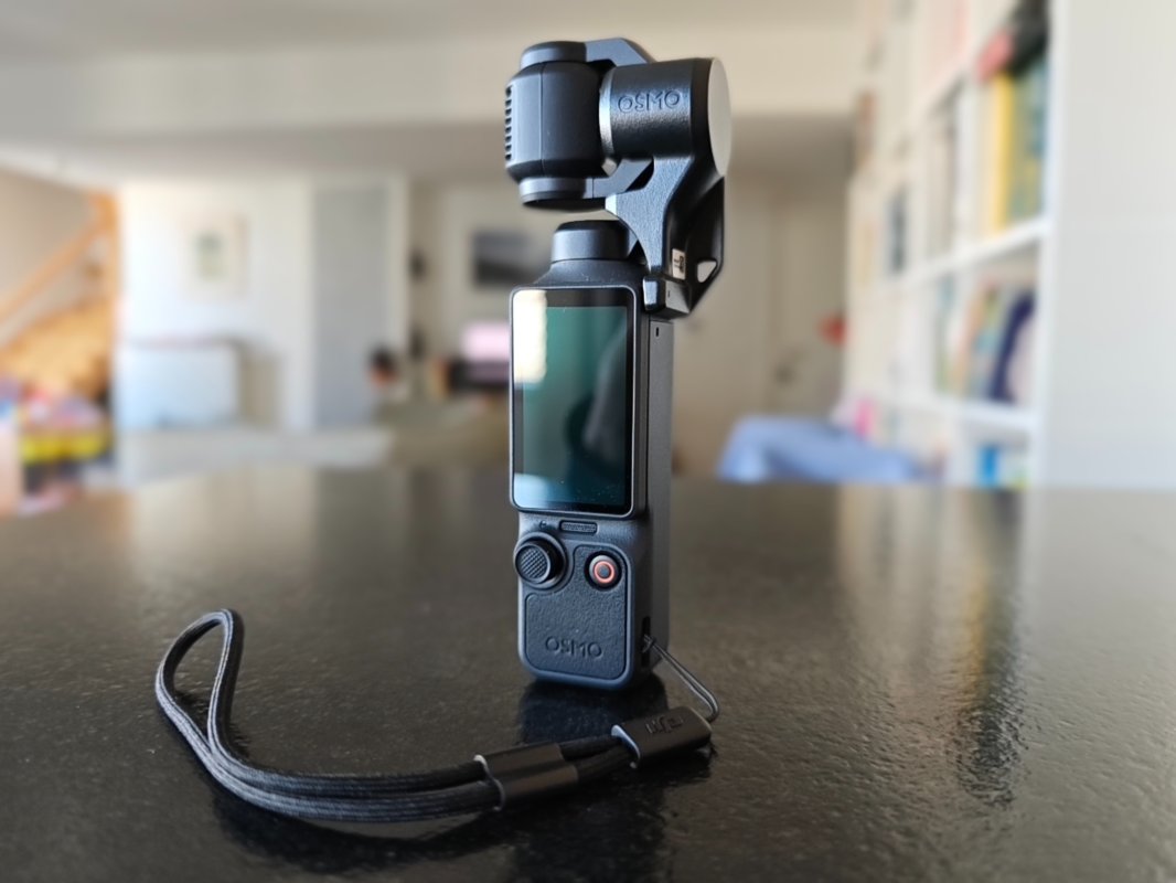 Test DJI Osmo Pocket 4 : la nouvelle reine des caméras de poche