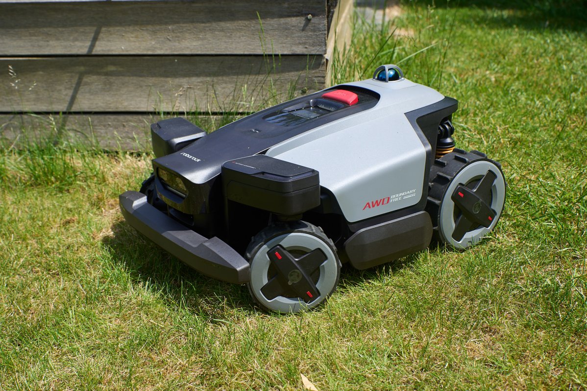 Test Roborock Rockmow Z1 LiDAR : la tondeuse qui prouve qu'un LiDAR peut enfin rivaliser avec le RTK