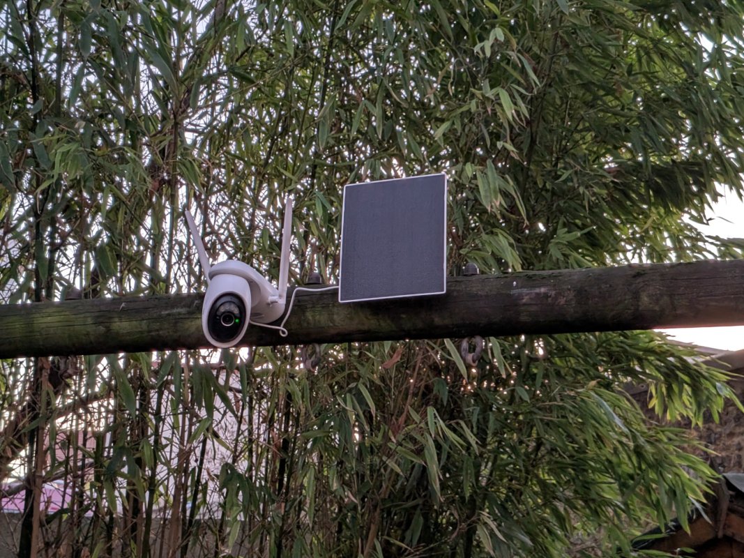 Surveillance 4G Solaire : Solution Digitale pour Entreprises au Maroc