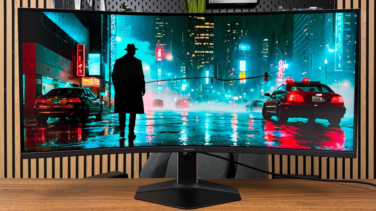 Écran G34WQi : le choix pro pour votre setup digital