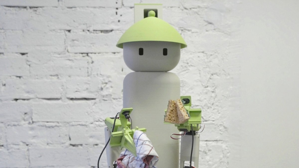 Un nouveau robot domestique débarque, il est Français et apprend vos corvées comme un chef
