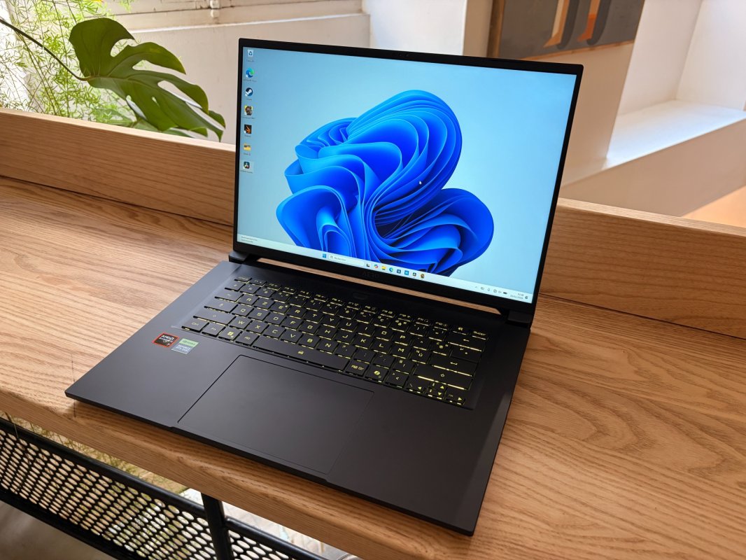 Un PC fin et léger qui rivalise avec les monstres de création ? Ce modèle RTX l'a vraiment fait