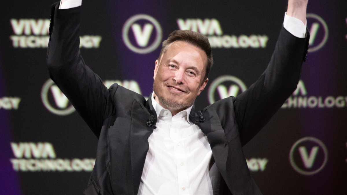 Stratégie Digitale : Comment une Fusion Tesla-SpaceX Inspire les Entreprises