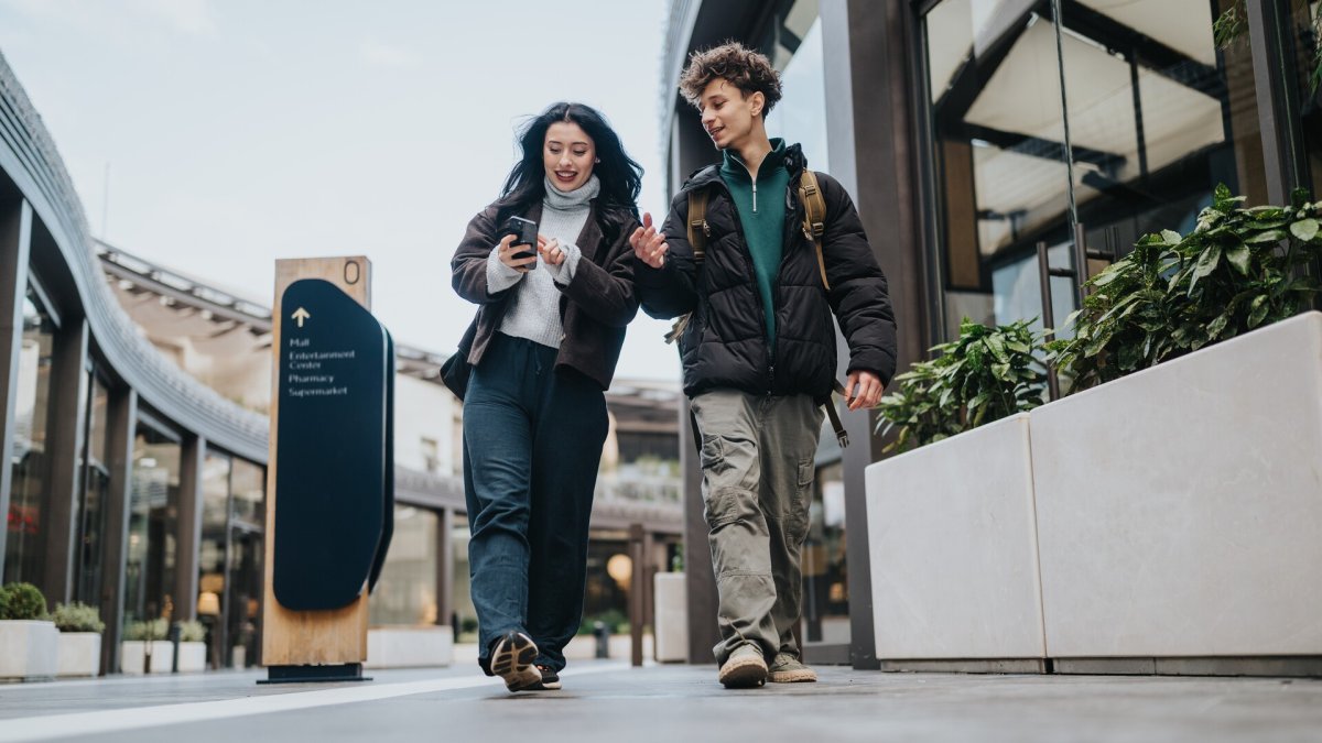 Téléphones au lycée : quel impact digital pour votre entreprise ?