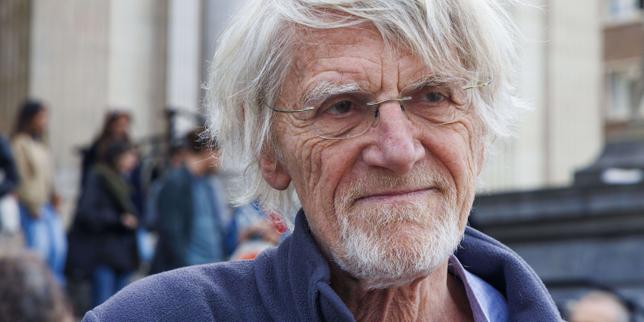 IA et exclusion : le revenu universel est-il la solution ?