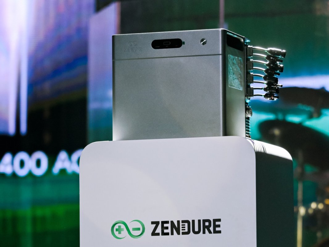 Solutions Digitales : Maximisez Votre Autonomie Énergétique et Votre Présence en Ligne